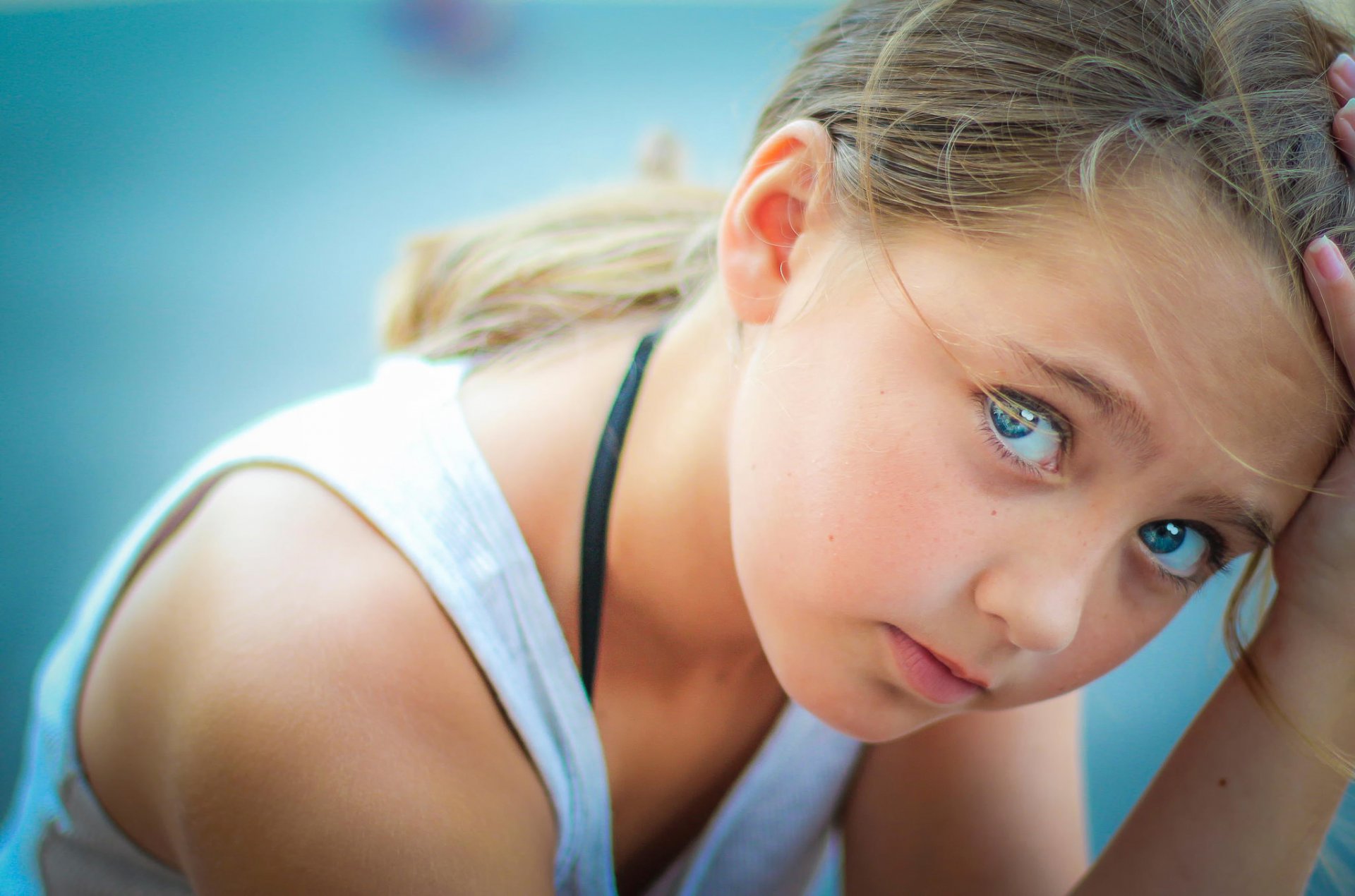 ojos azules niña mirada