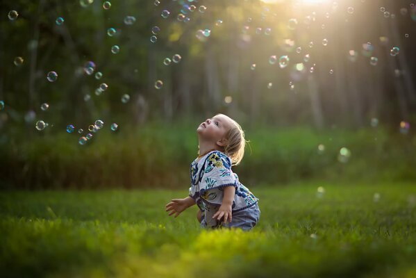 Des bulles de savon fabuleuses qui rappellent l enfance