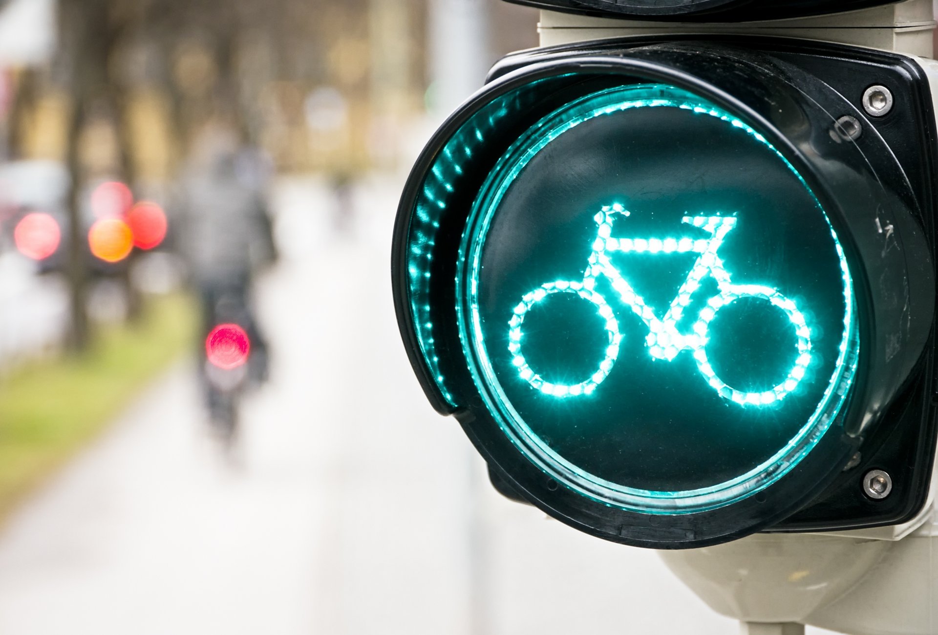 miscellaneous traffic sign bike light blur bokeh background wallpaper widescreen full screen hd wallpaper