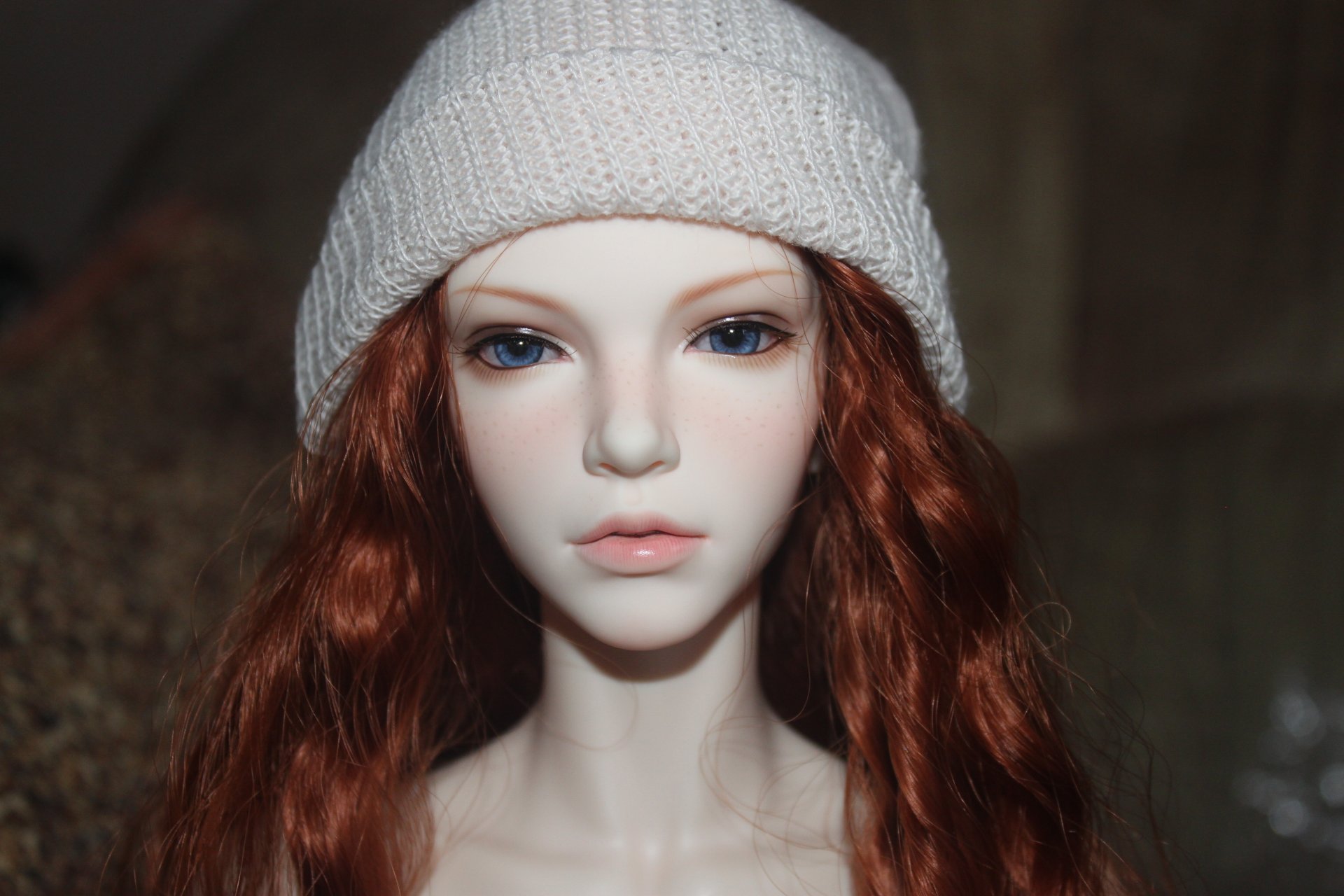 poupée bjd cheveux roux poupée articulée chapeau yeux bleus