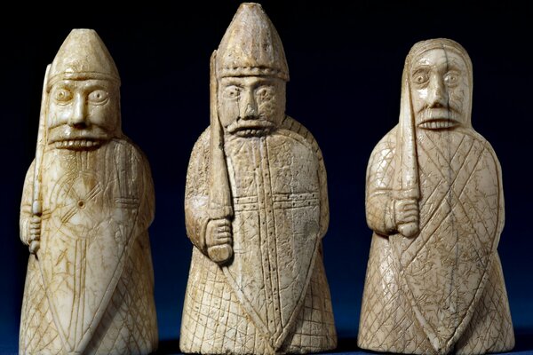 Sculptures of antiquity-chess carved from ivory gl