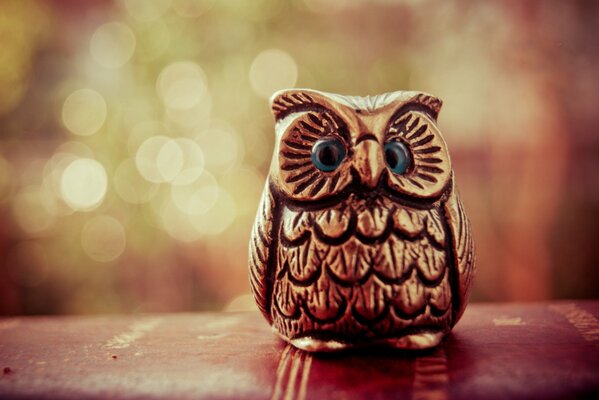 Owl figurine, decorative. Ceramics