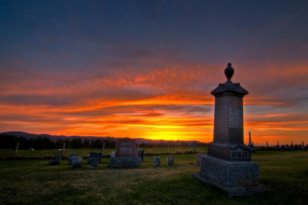 Lakeview Cemetery at sunset