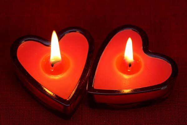 Velas en forma de corazón romance