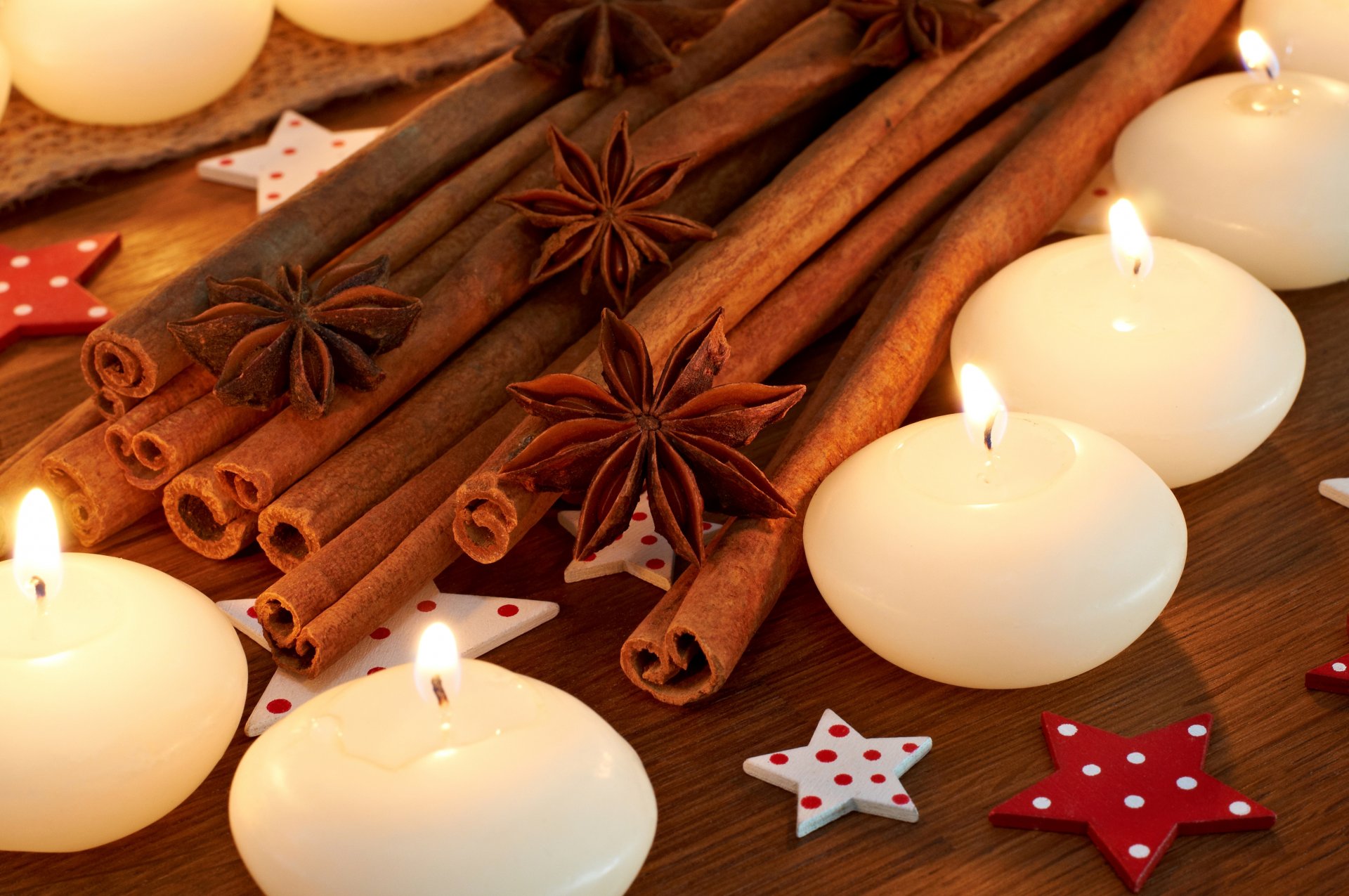 cinnamon sticks anise star anise illitsium stars spices candle