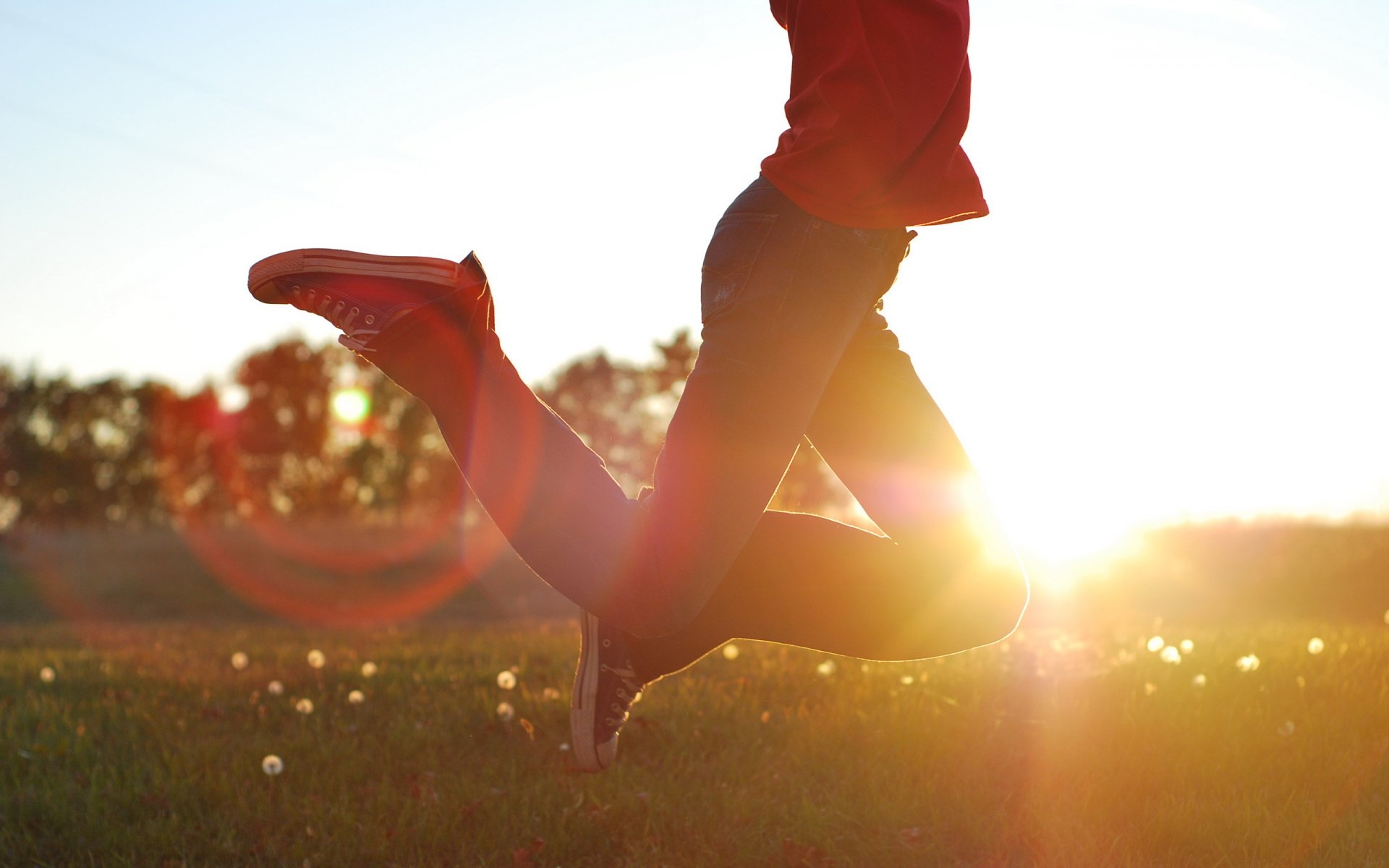 ragazza salto luce