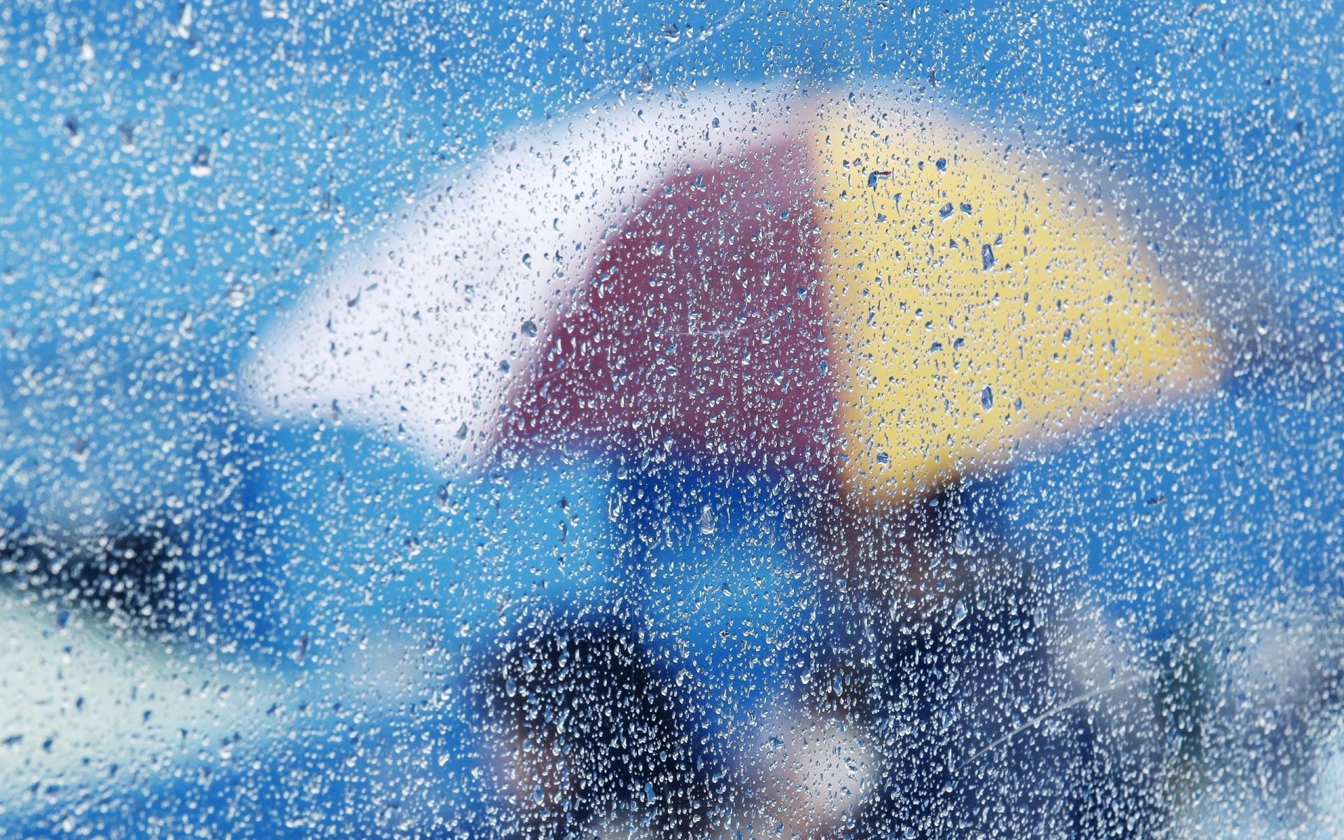 varios vidrio gotas agua. lluvia paraguas fondo papel pintado