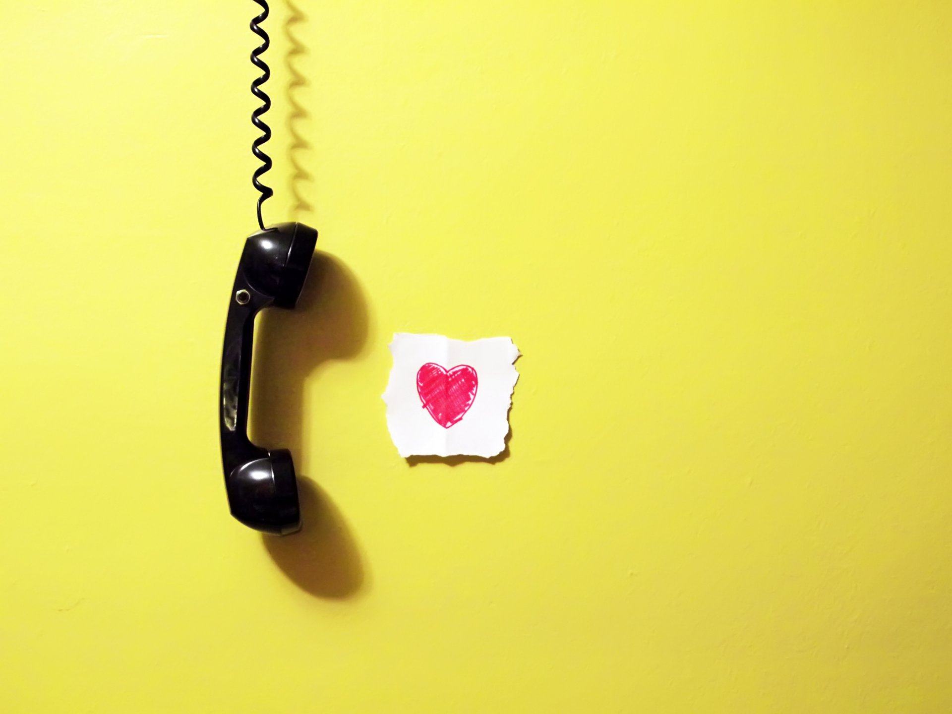 wall handset paper heart