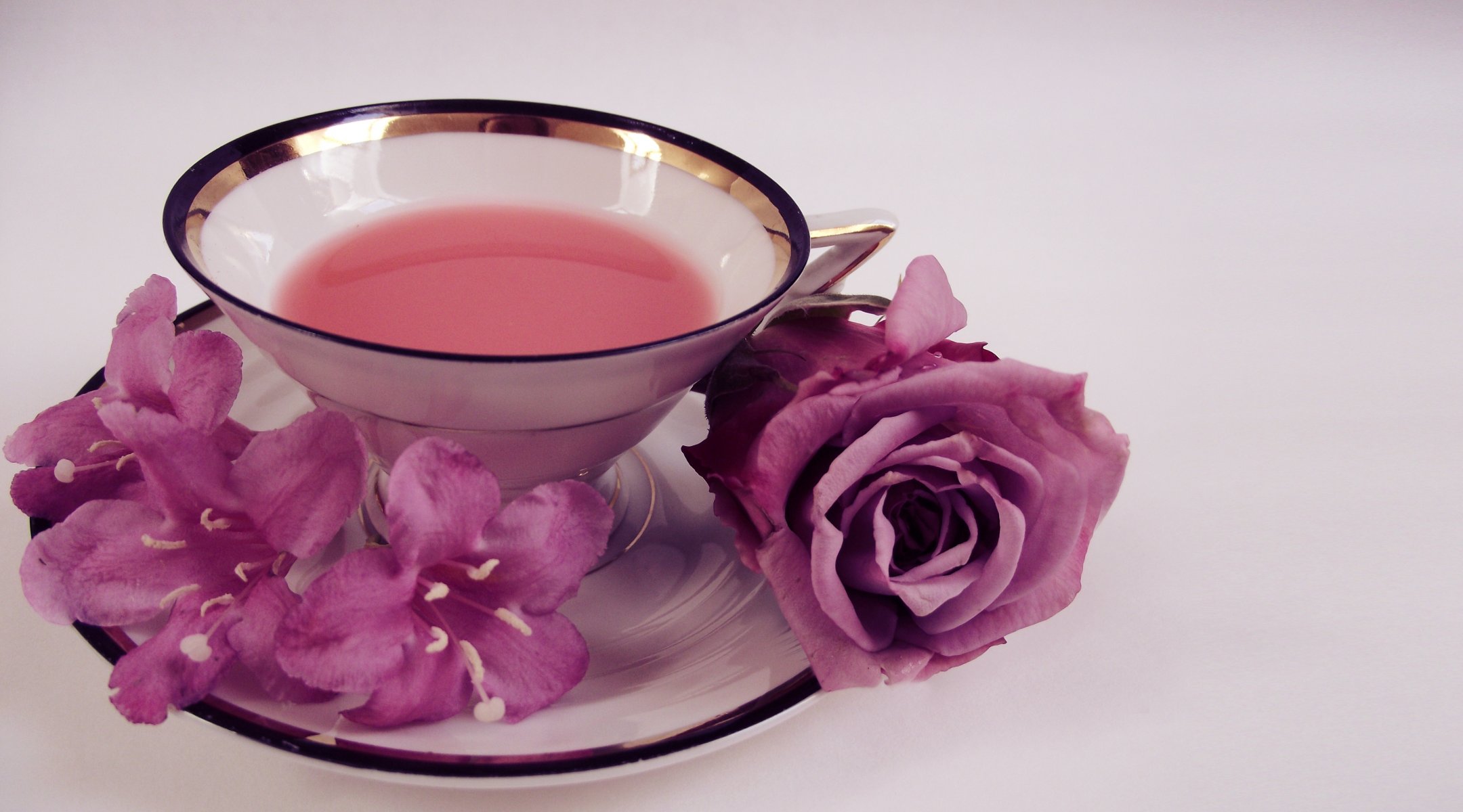 cup saucer flowers roses lid