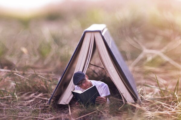 A book as a home for reading people