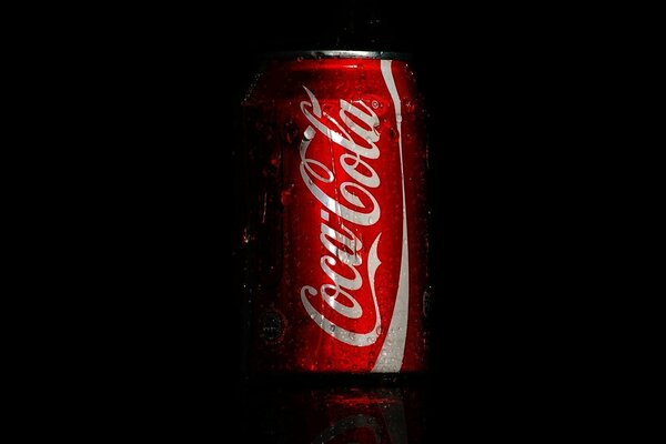 Bebida carbonatada sin alcohol producida por Coca-cola