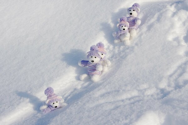 Orsacchiotti Giocattolo bianco nella neve