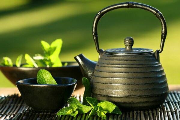 Orientalna herbata zielona z miętą