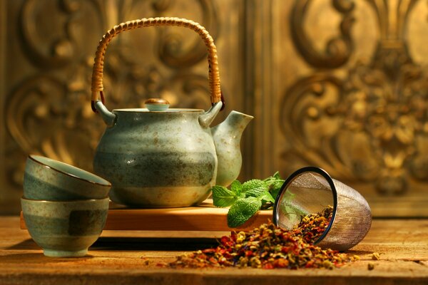 Fragrant Asian tea with mint and other additives