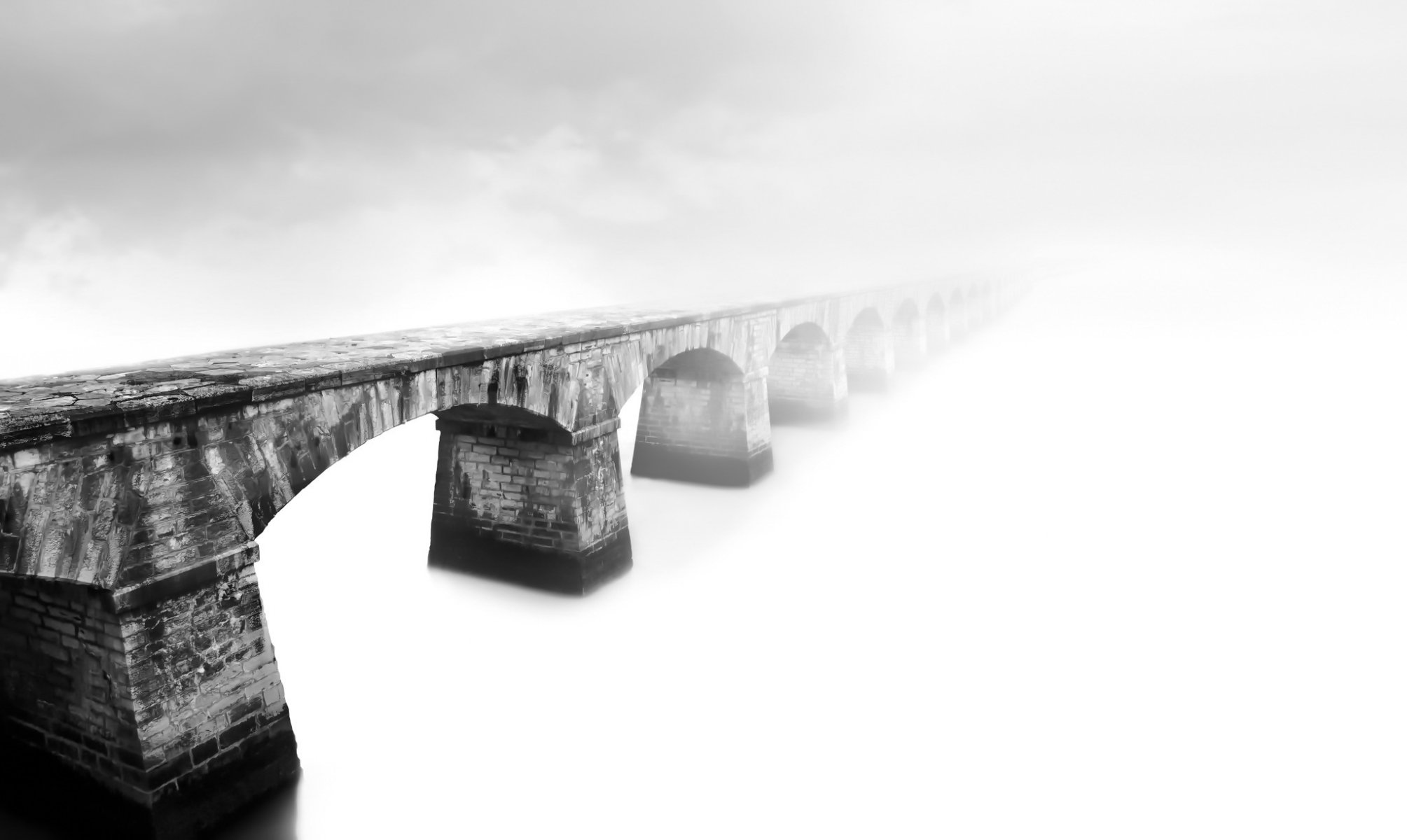 bridge fog background