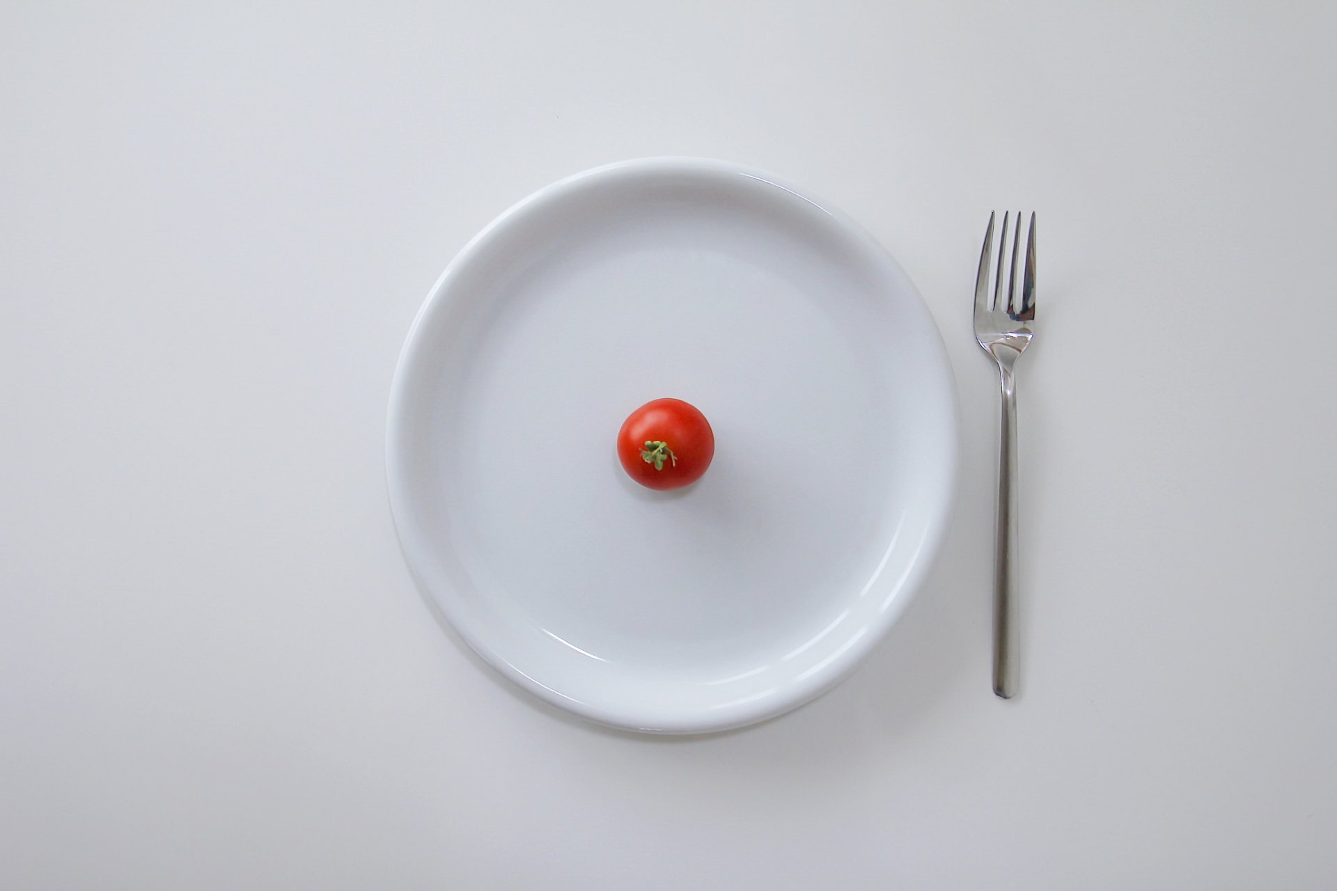 dish fork tomato