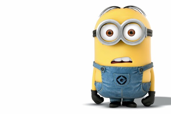 Surpris Minion sur fond blanc