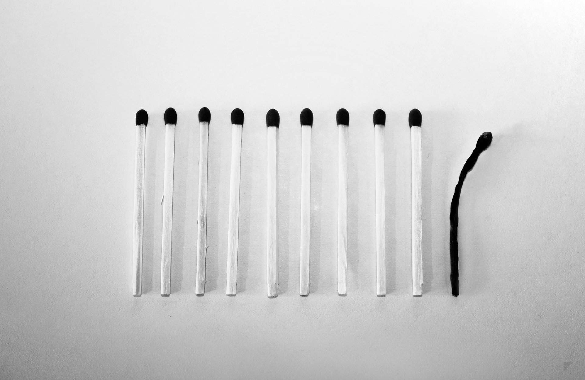 mismatch by robin de blanche matches b / w