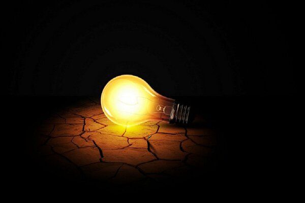 Auf der Erde ohne Farbe ist es langweilig, die Lampe wurde nur von Genies erfunden, aber das Licht ist überall vorhanden