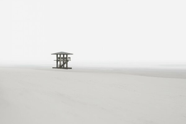 Schutzhütte am Meer am Strand