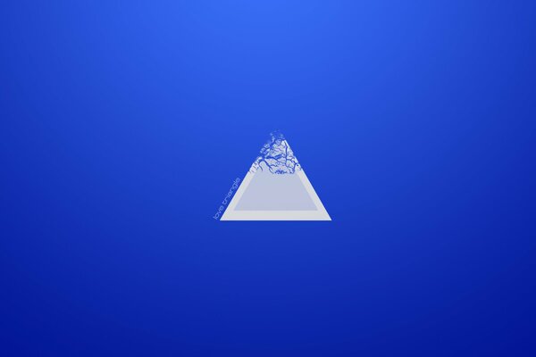 Triangle blanc s effondre sur fond bleu