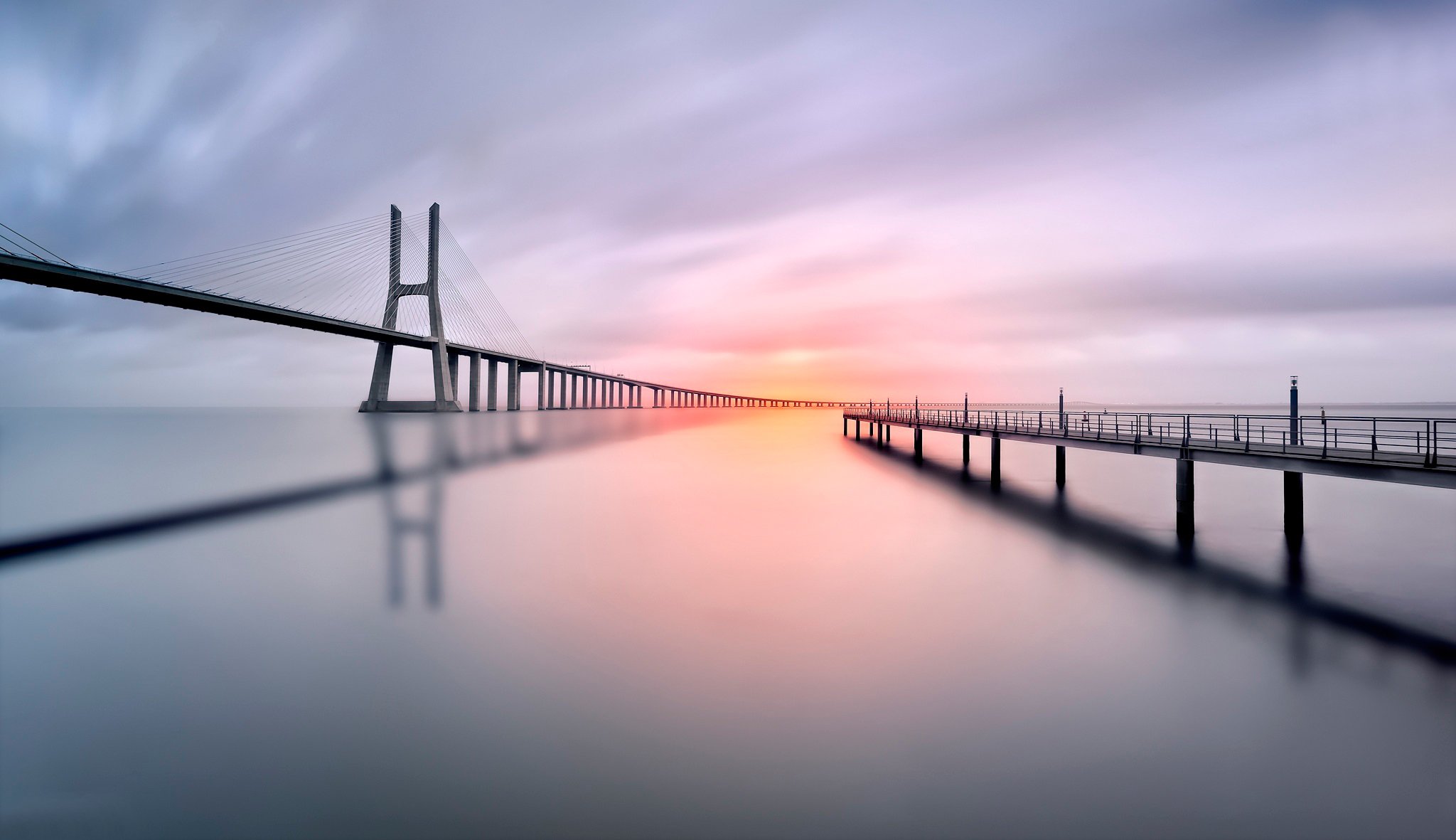 pont vasco da gama jetée réflexion