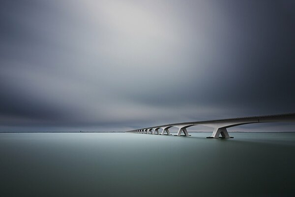 Le pont le plus long de la rivière