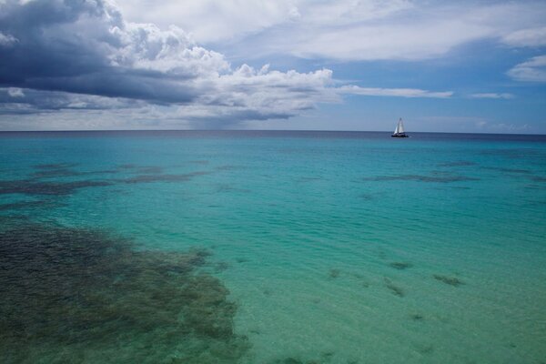 A paradise for one man and a sail