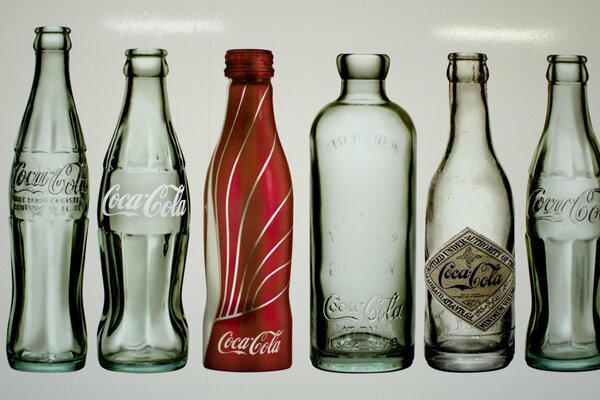 Coca-Cola bottles:how the design changed