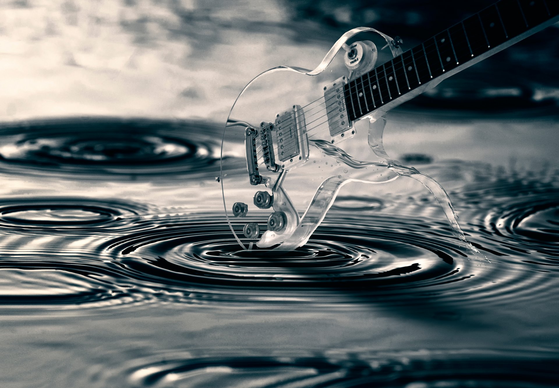 guitarra agua transparencia