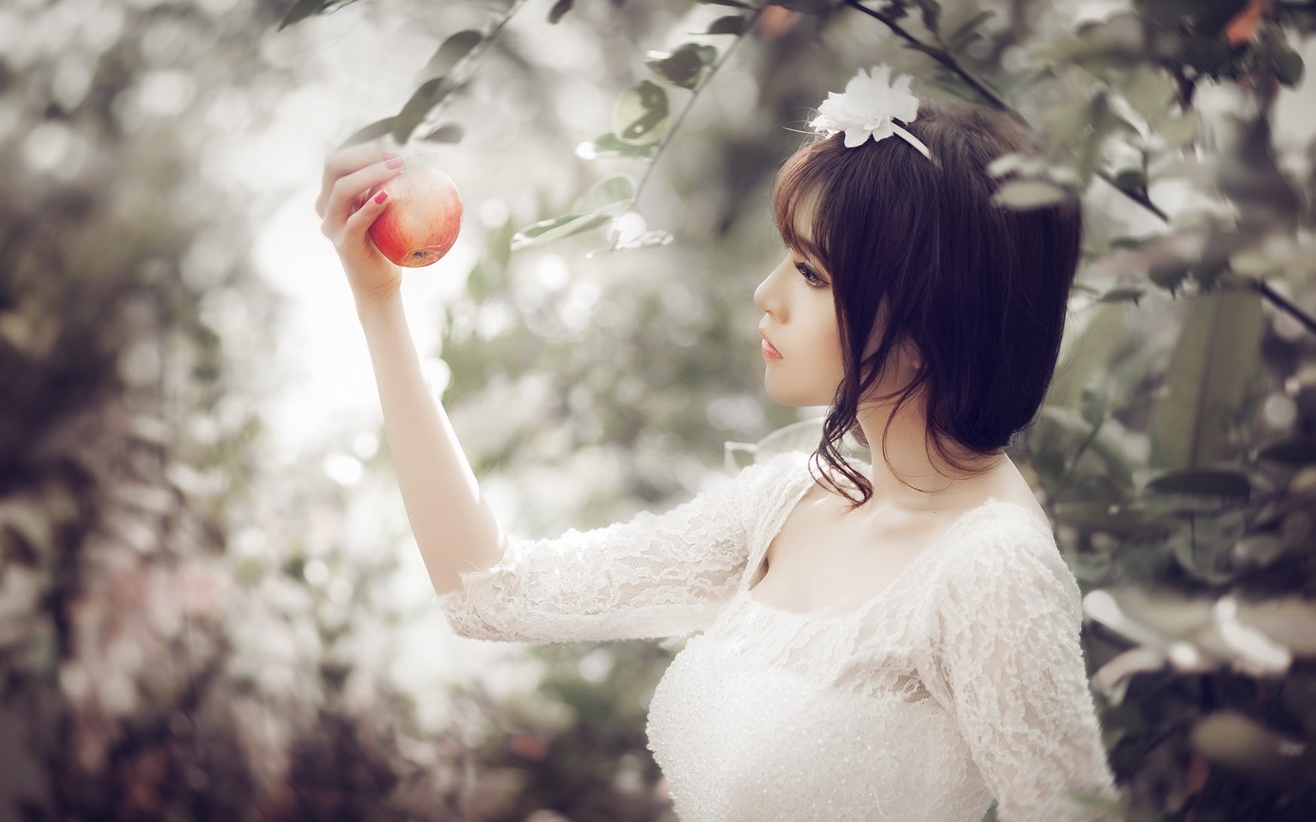 girl asian view apple