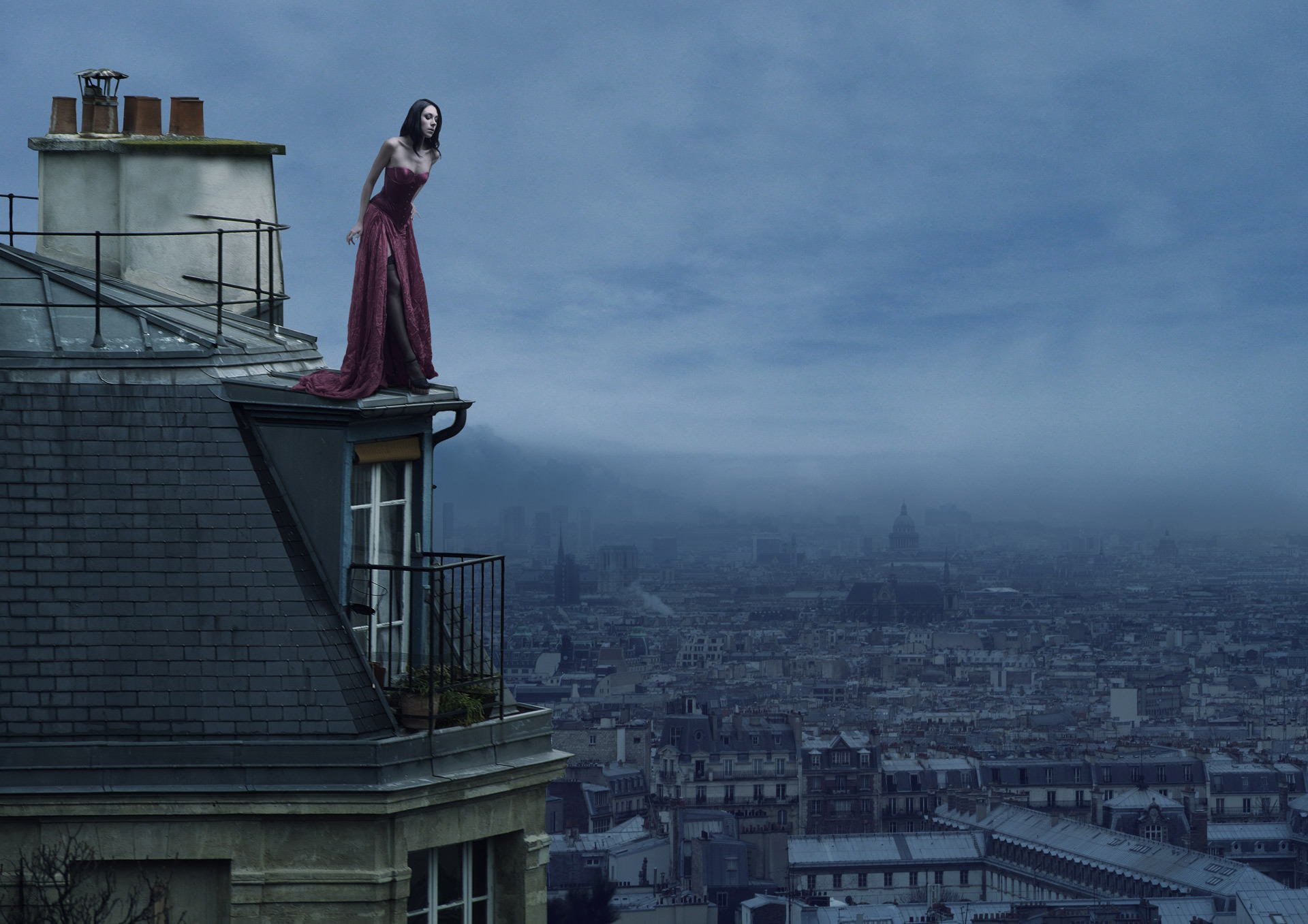 les toits de paris roof girl town high