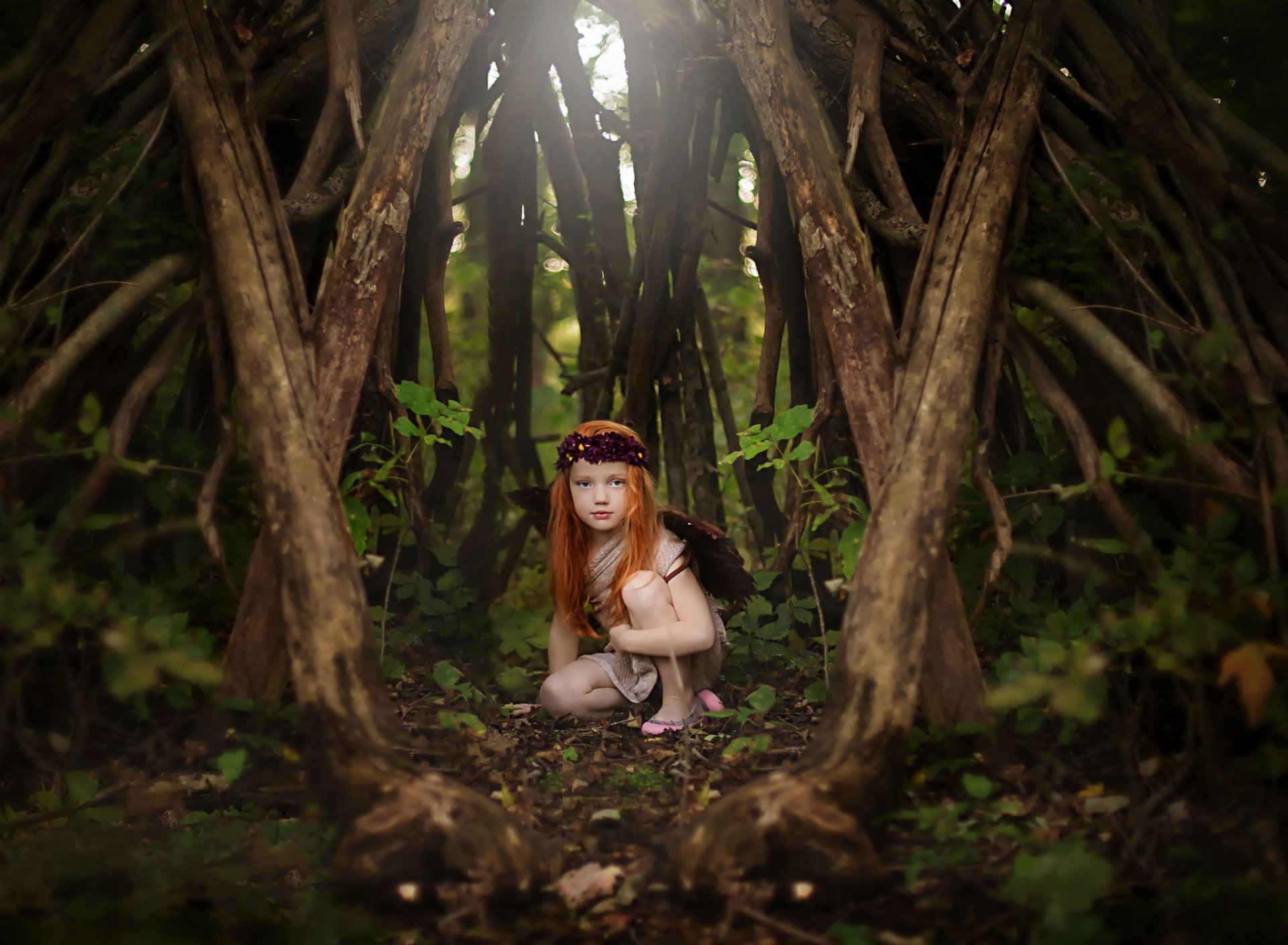 la forêt des fées la petite fille rousse forêt