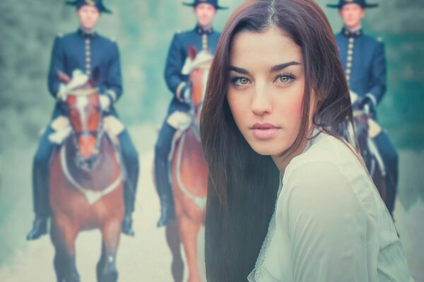 Retrato de una niña en el fondo de soldados a caballo