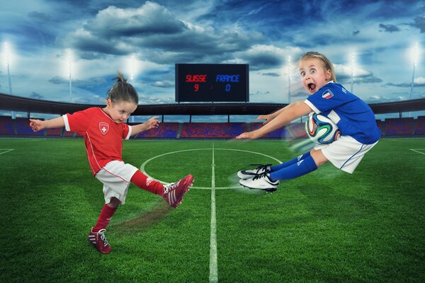 Śmieszne zdjęcie z dziećmi i piłką