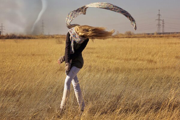 Ragazza che balla con Tornado