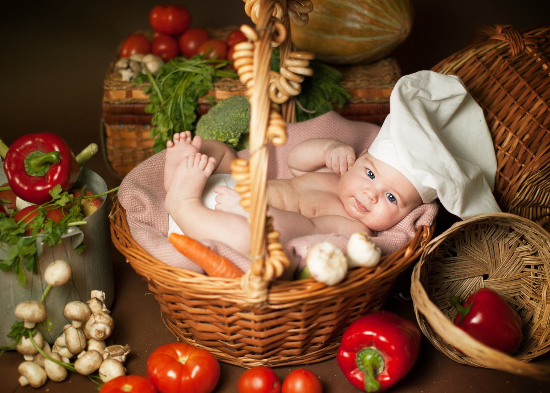 anna levankova niño cocinero niños cestas mentiras verduras setas cordero