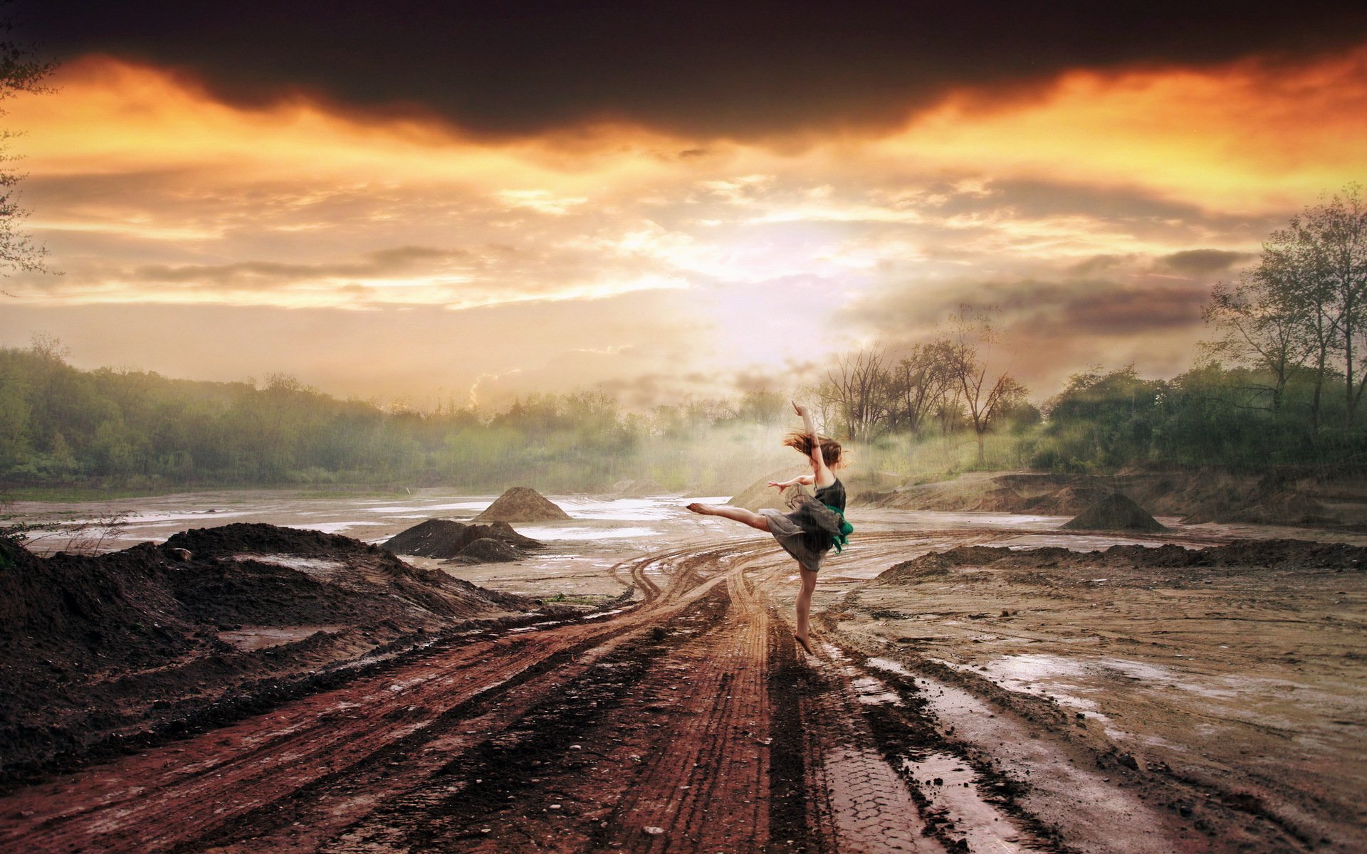 ragazza danza strada pioggia situazione