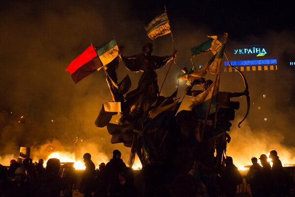 Quel dommage de personnes en ukraine, qui est morte à la Place de l 