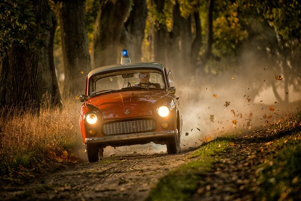 El coche de policía tiene prisa