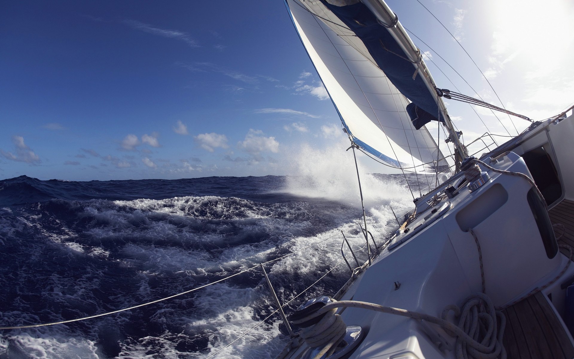 yacht mare onde ponte vela parapetto cielo giorno situazione umore