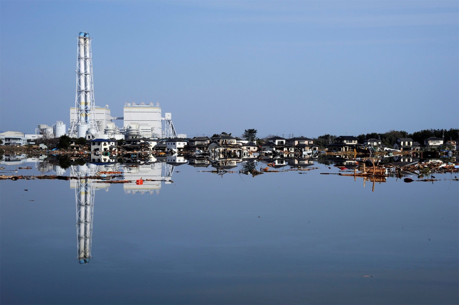 japan house tsunami flood fragments ruins water reflection