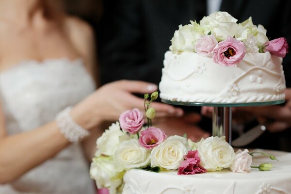 Gâteau de mariage coupe mariée