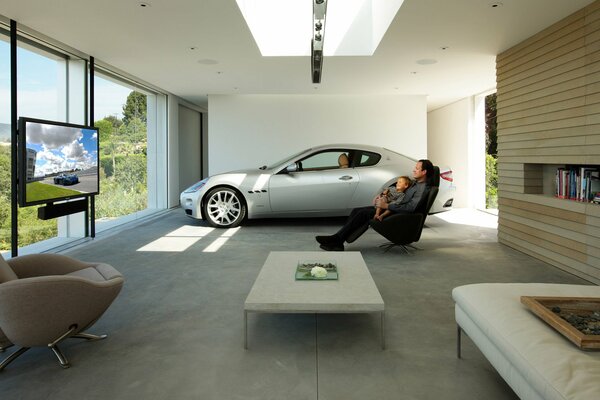 Machine à la maison et pas dans un garage avec un enfant