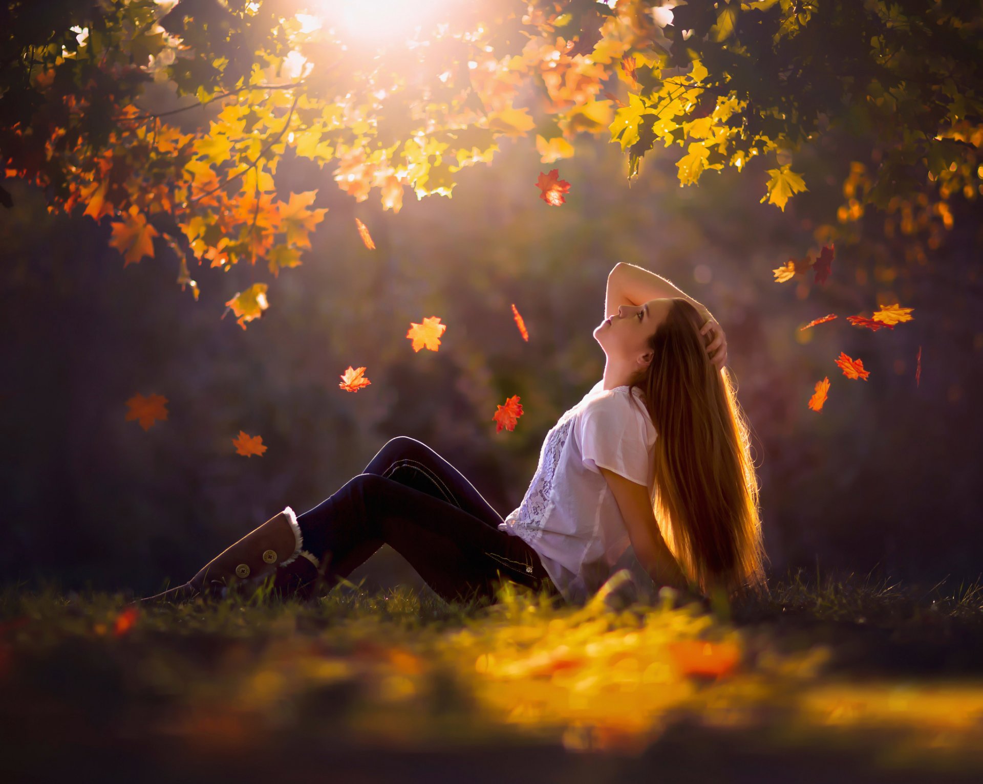 la jeune fille l automne les feuilles