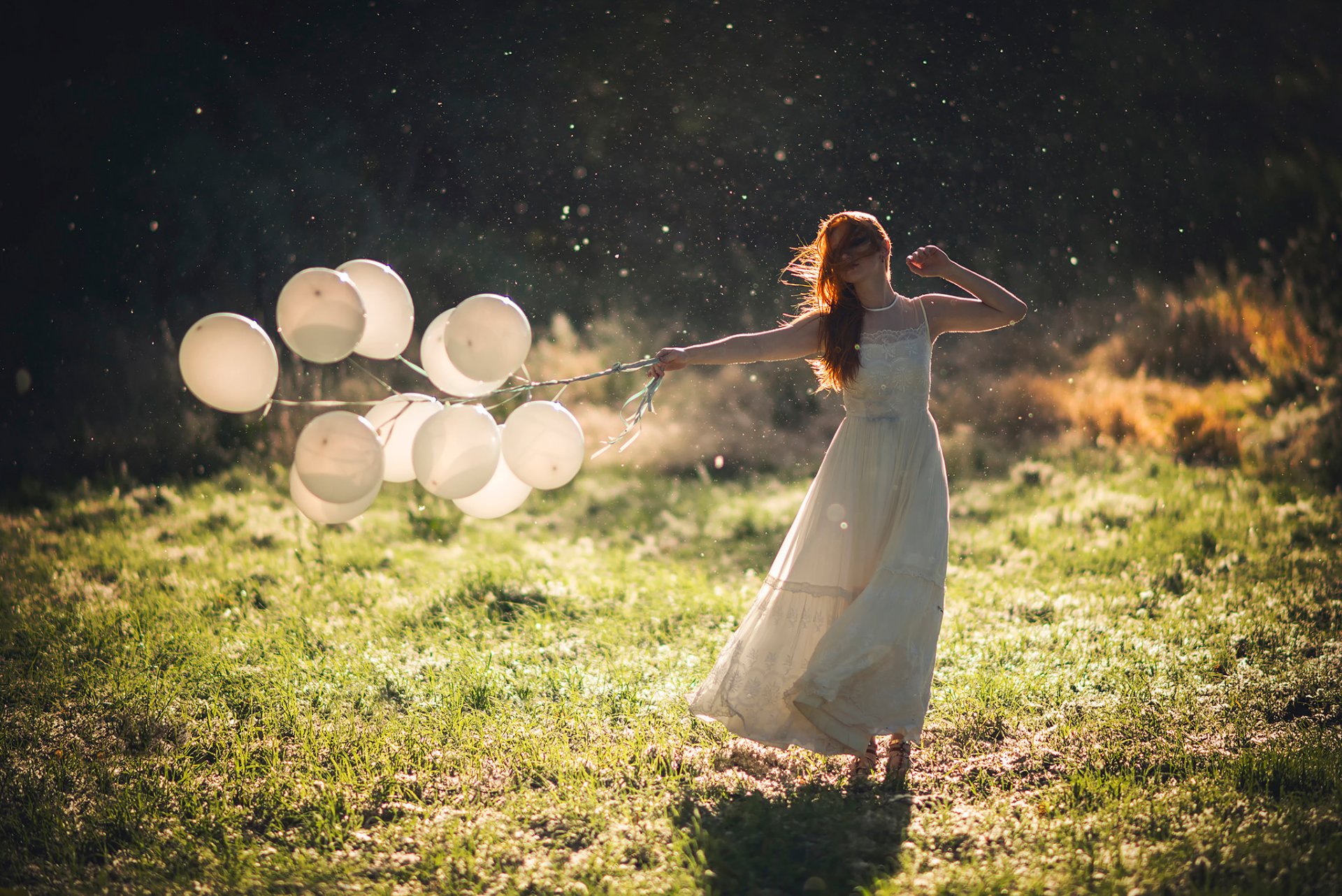 la jeune fille perles la robe l été le soleil