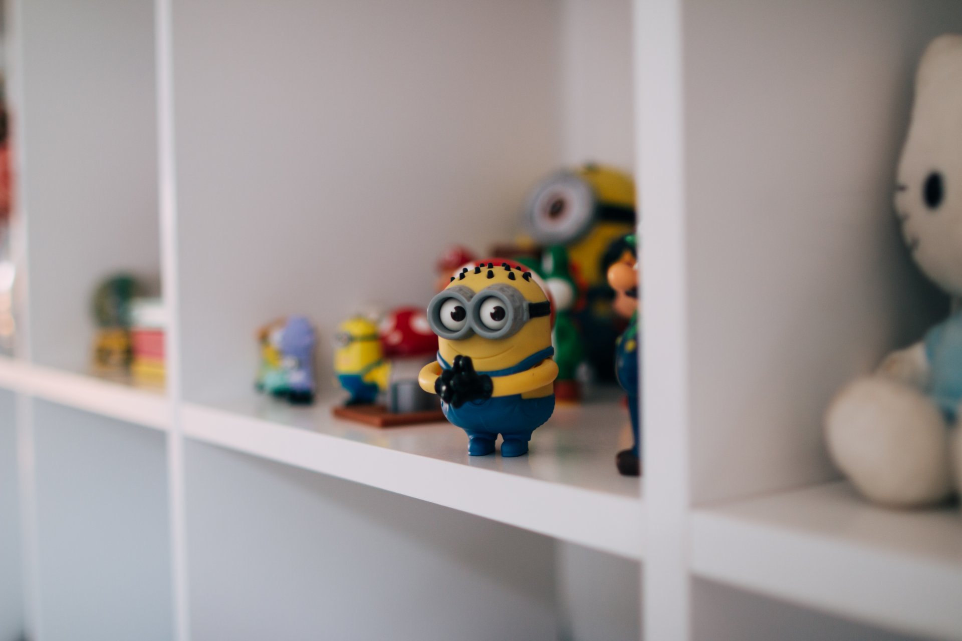 helf ep yellow sunglasses eyes toy