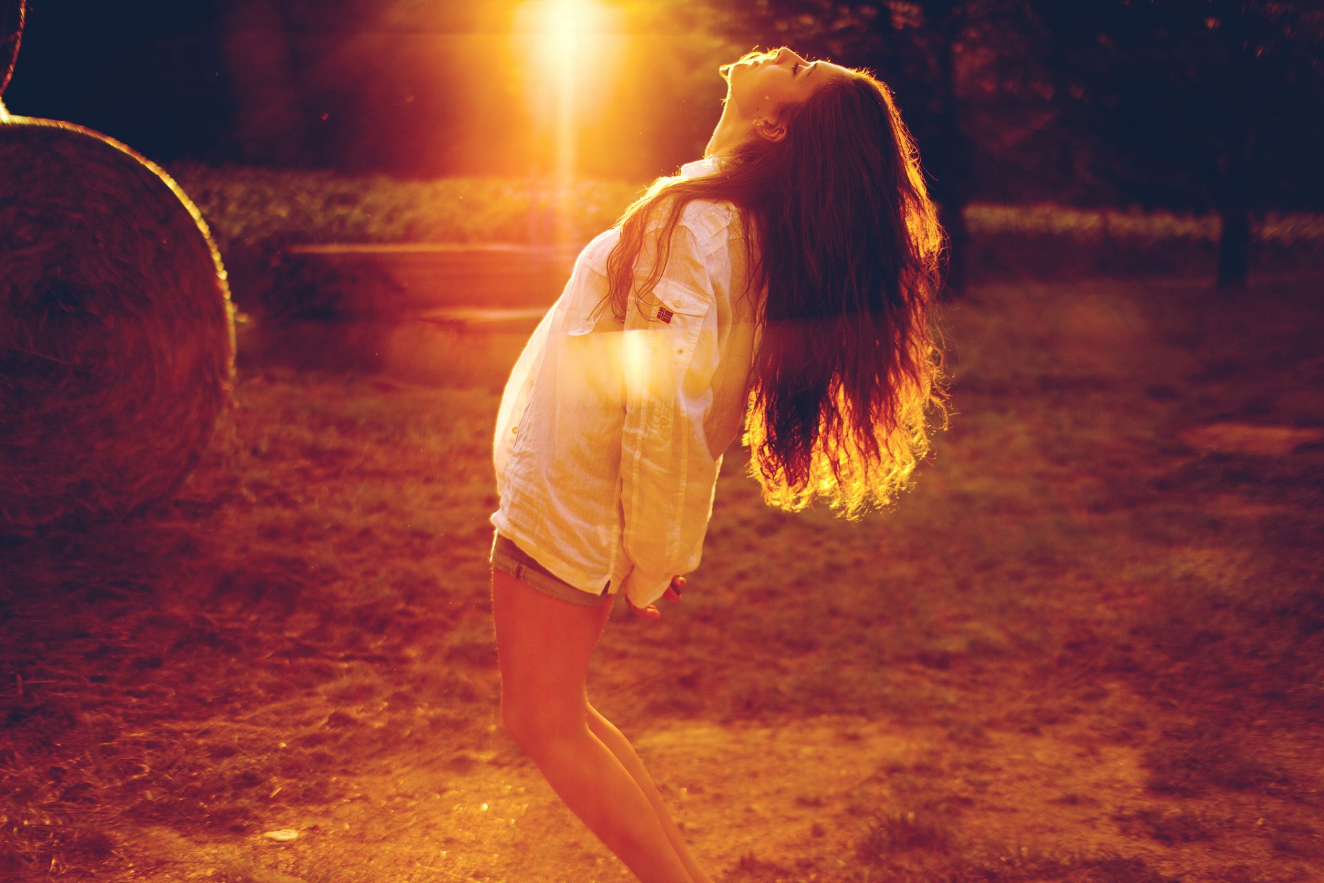 ragazza tramonto sole