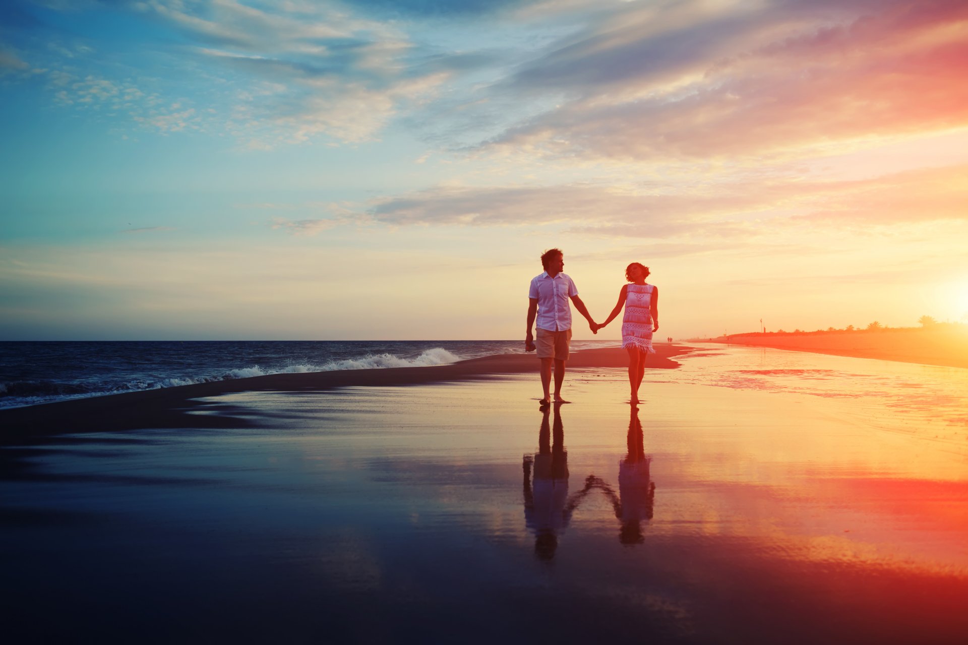 sonnenuntergang liebe meer strandpromenade beziehung paar