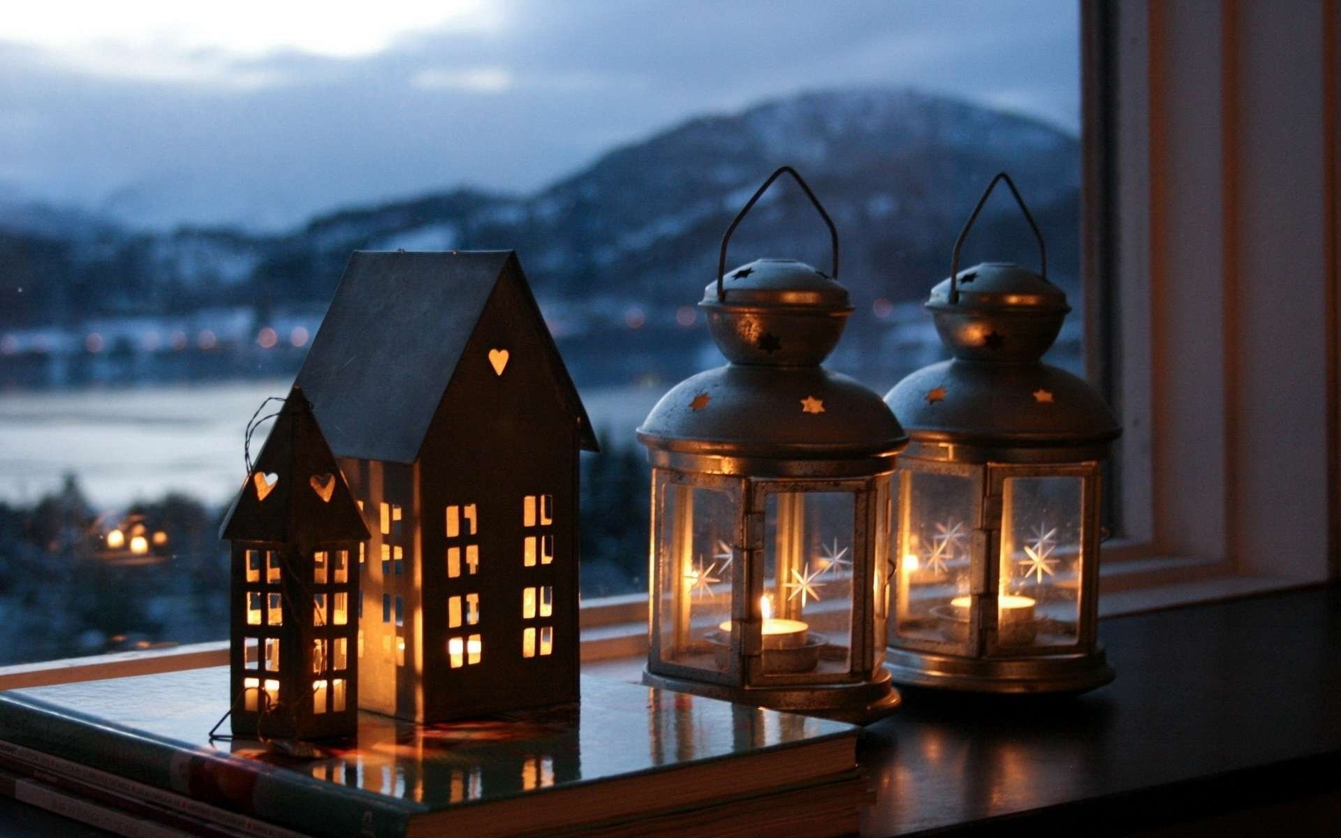 night town window bulbs candles mood
